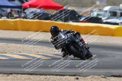 media/Apr-10-2022-SoCal Trackdays (Sun) [[f104b12566]]/Turn 2 (1135am)/